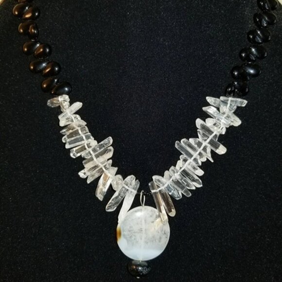 Quartz, Jet And White Agate Necklace - Picture 2 of 7